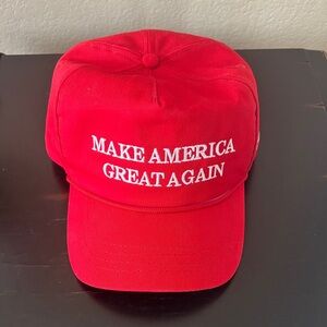 Red 'Make America Great Again' Cap